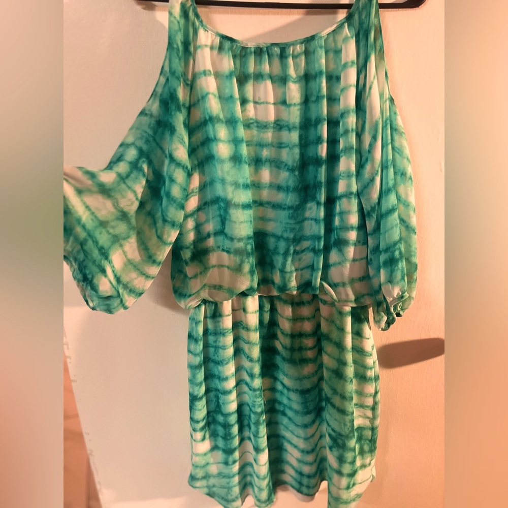 BISOU BISOU TIE DYE CHIFFON BLOUSON COLD SHOULDER DRESS